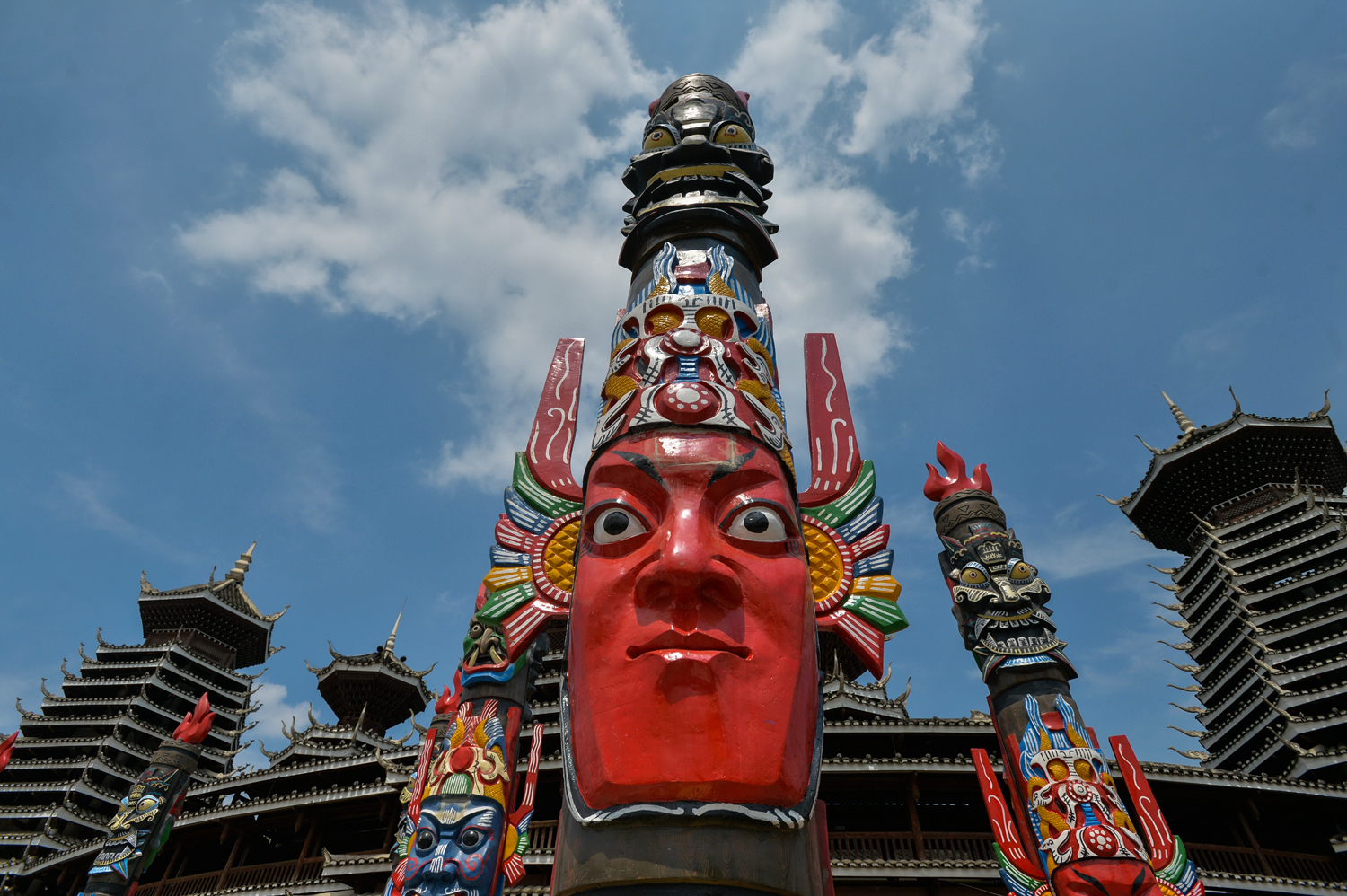 贵州多彩贵州城高清图片,多彩贵州风景图