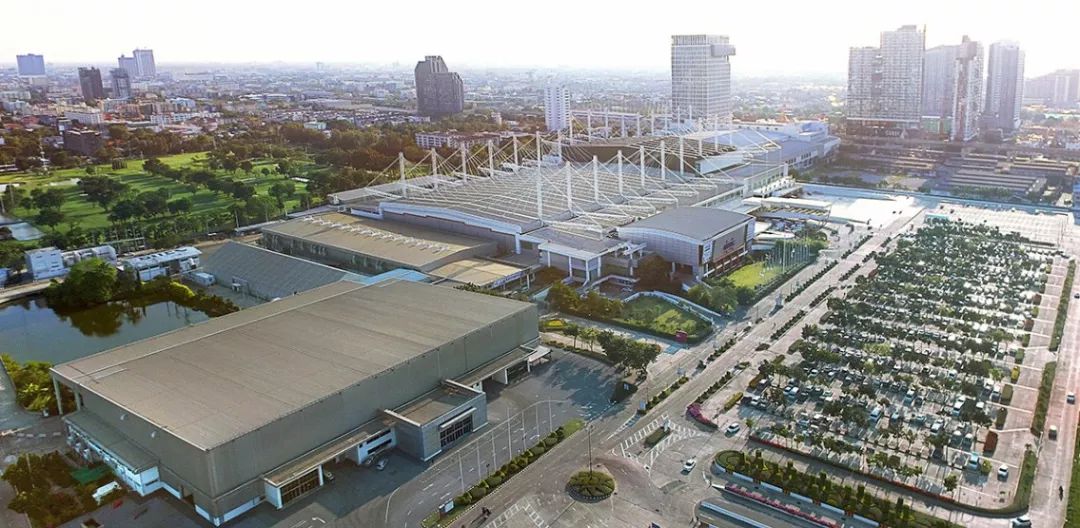 IDEO东方双子星|距BTS素坤逸线Bangna站250米，13.5万泰铢/㎡起与世界级地标购物中心为邻