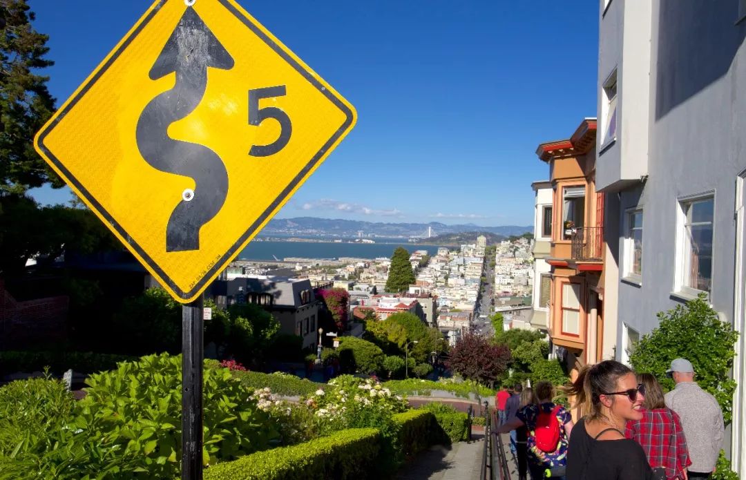 擎怀|于美利坚告别“6”的罗曼蒂克