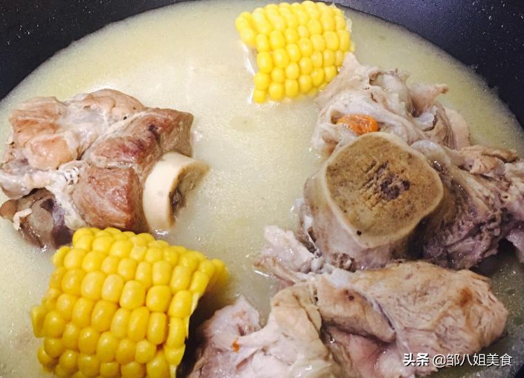 猪骨汤怎么炖才能软烂,炖猪骨汤都需要什么料