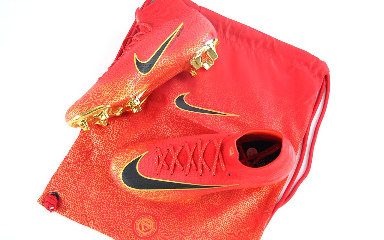 2024年最火的足球鞋,专为中国人脚型设计的足球鞋