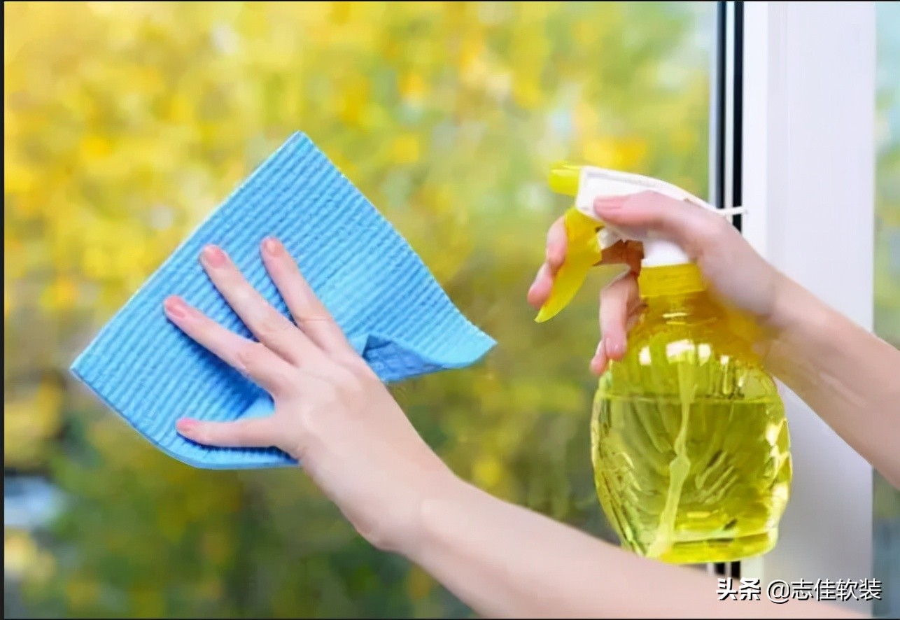 飘窗水汽重怎么处理,飘窗很多水怎么解决