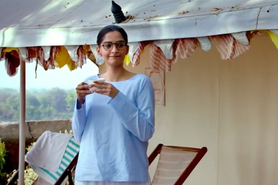 印度女人有多惨？真人真事印度神级电影《M巾英雄》告诉你