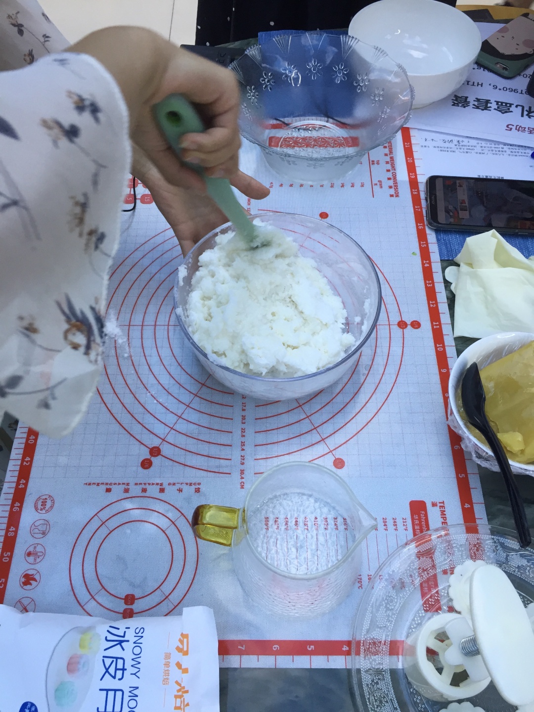 自制中秋冰皮月饼不用烤箱,中秋将至我们一起来制作冰皮月饼