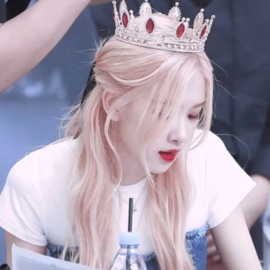 rose朴彩英头像壁纸,rose澳洲野玫瑰动态壁纸