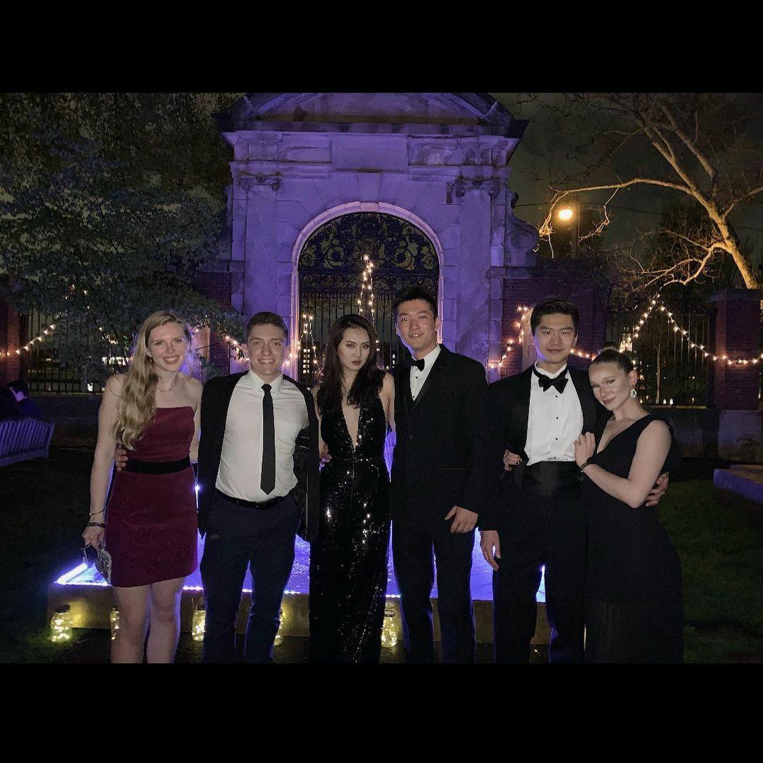 穿359元衣服的“三星小公主”李元珠，和她背后的千亿闺蜜团