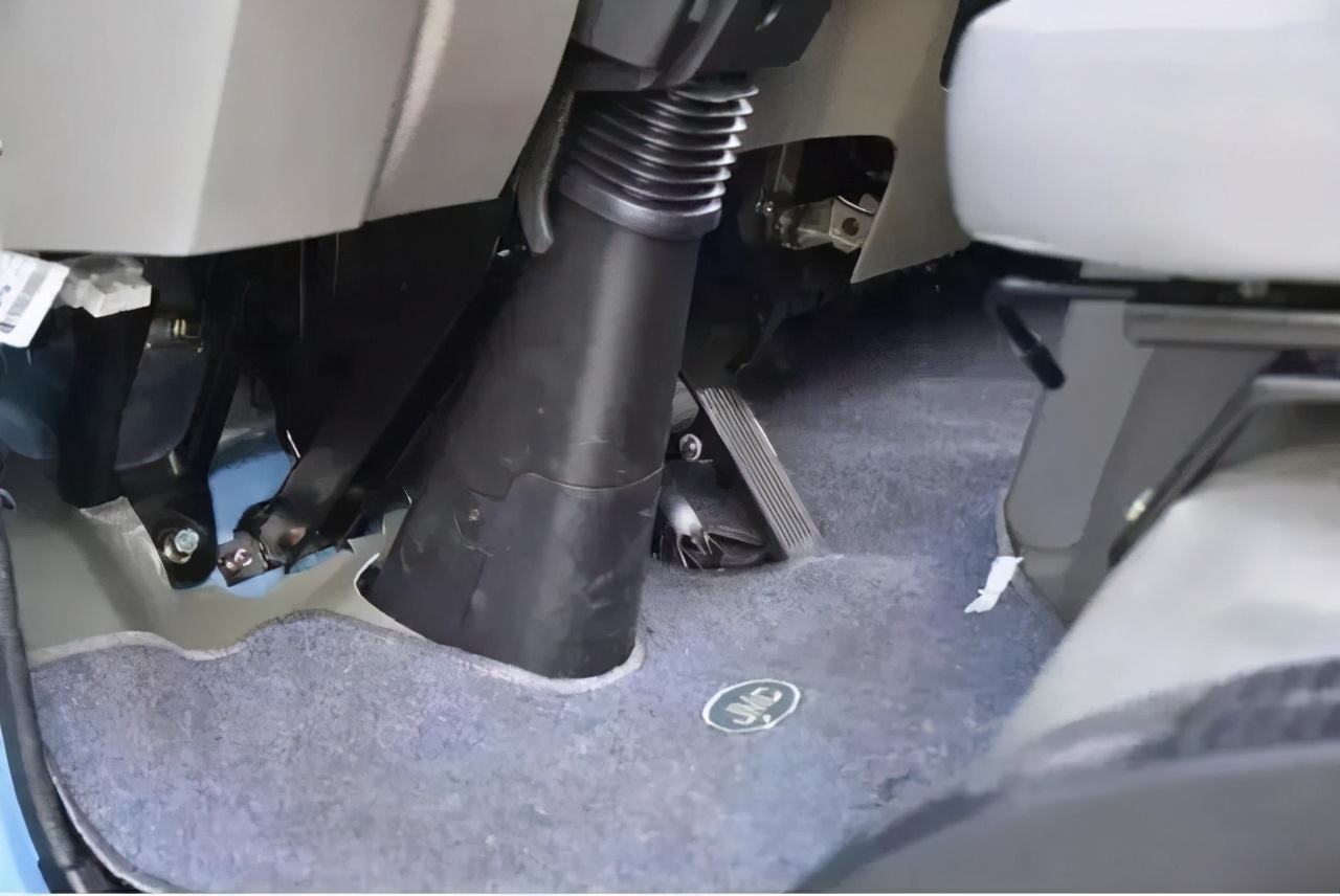 东风轻卡和江铃轻卡哪个质量好,江淮轻卡车和江铃轻卡车谁好