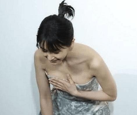 女星的“防光”手势，王子文佛系，李小璐满分，看见柳岩：服了