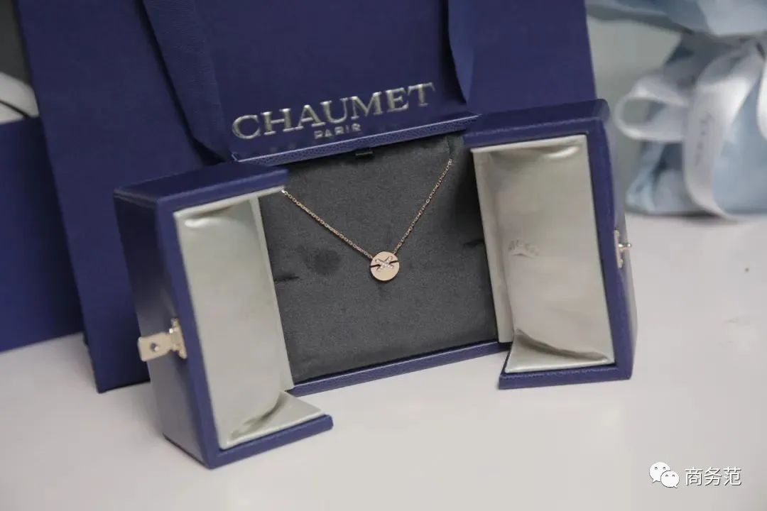 新生婴儿礼物必备物品清单,新生婴儿适合买什么礼物