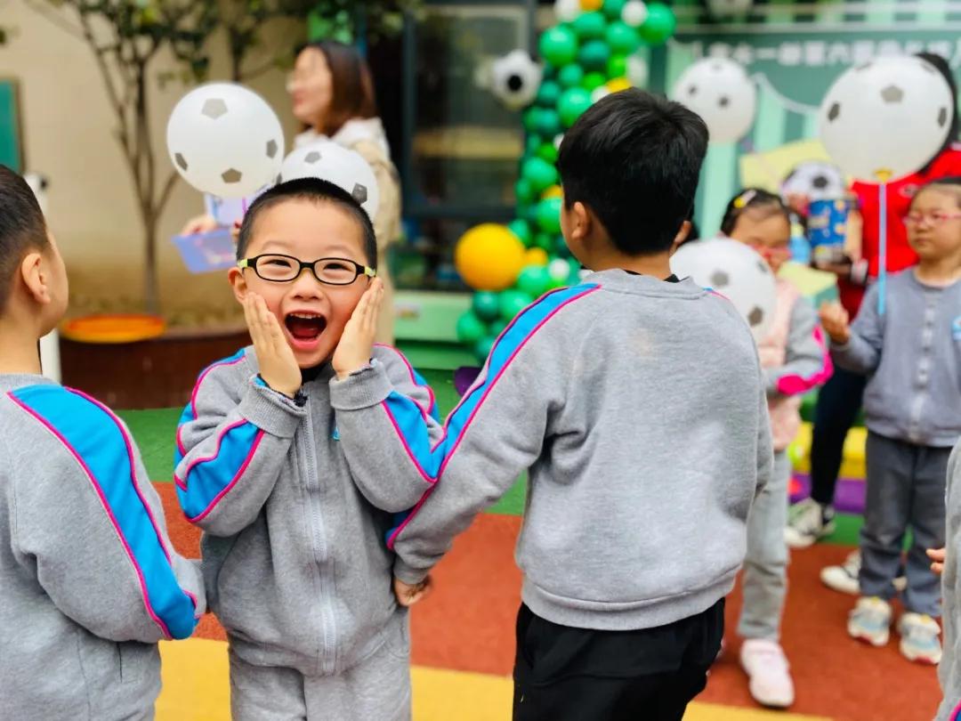 幼儿园足球嘉年华足球比赛视频,幼儿园足球主题游园活动