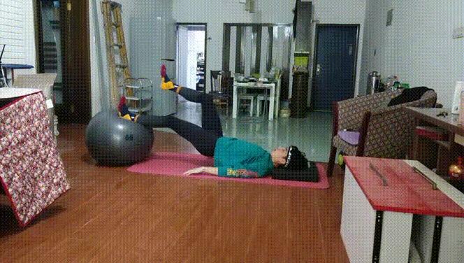 篮球课怎样结合球练习下肢,如何练习下肢力量篮球