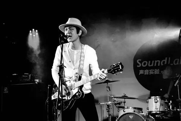 为什么总在垃圾堆挑男朋友,垃圾堆里找对象好意味什么