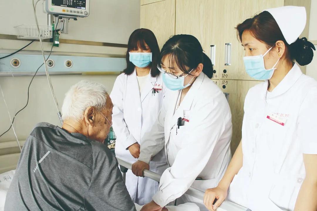 西安中医院老年病科名医,医者仁心护佑老年健康