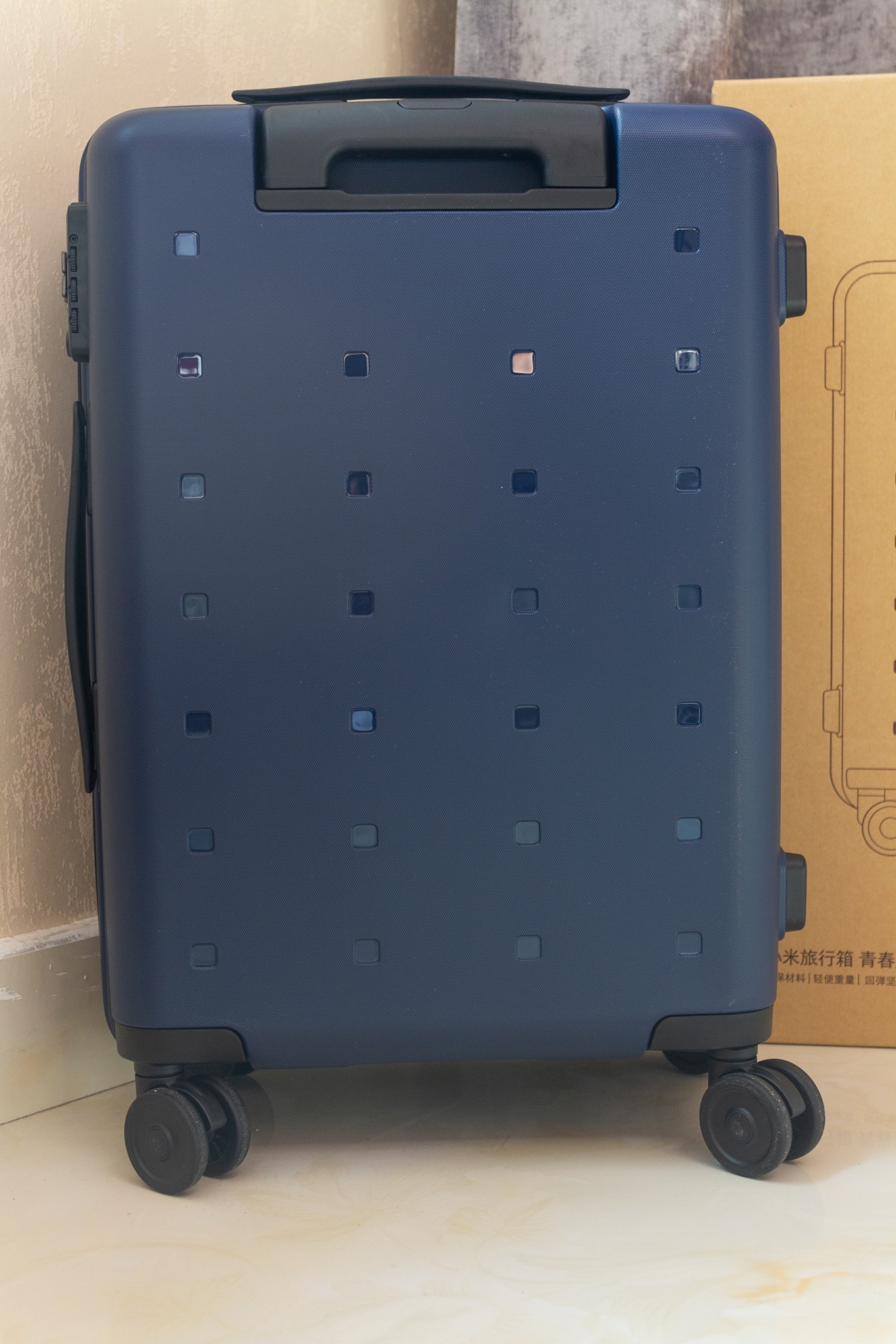 小米旅行箱青春版和新款,口碑最好的拉杆箱小米拉杆旅行箱