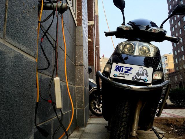 电动车铅酸电池每次剩70%电量充电,电动车充电12小时会不会损害电池