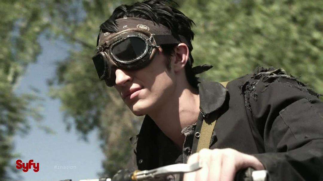 僵尸国度和行尸走肉哪个好看,僵尸国度类似的连续剧