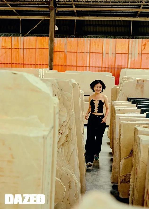 周睿:本科清华美院硕士帕森斯;首位入围LVMH决赛的中国设计师