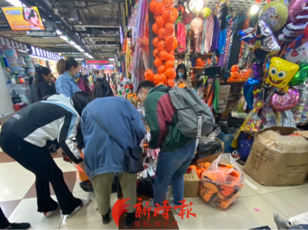 恐怖整蛊玩具厂家,万圣节恐怖玩具商店小丑回魂