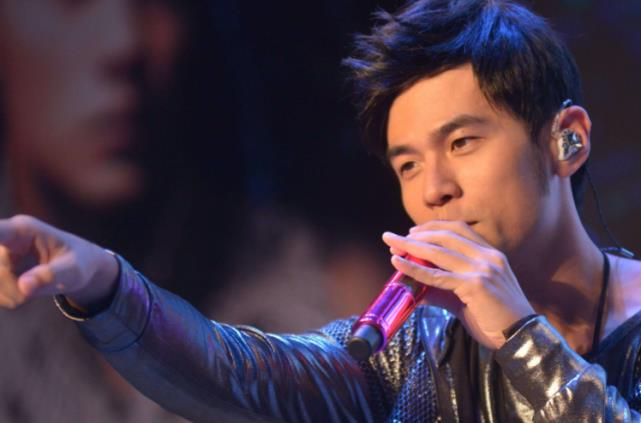 唱歌唱不出感情怎么办?一招教会你深情演唱,让唱歌更动听