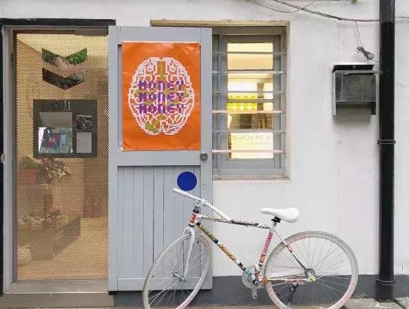 当你自以为穿得很潮去买手店 (时髦又小众魔都买手店逛街攻略)