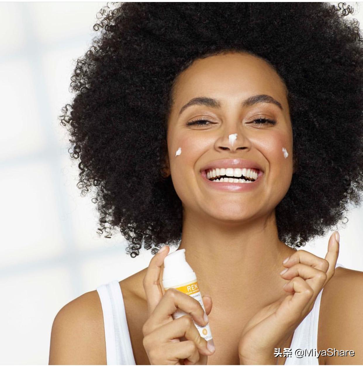 卸妆水不伤皮肤怎么用,为什么不建议用卸妆水护肤