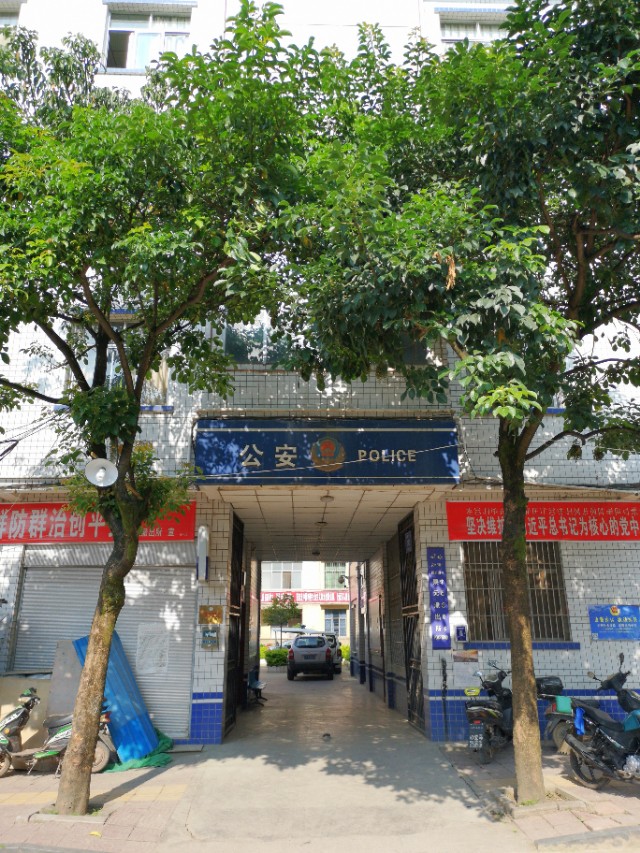 自驾游车出现问题怎么办,自驾游遇车坏怎么办