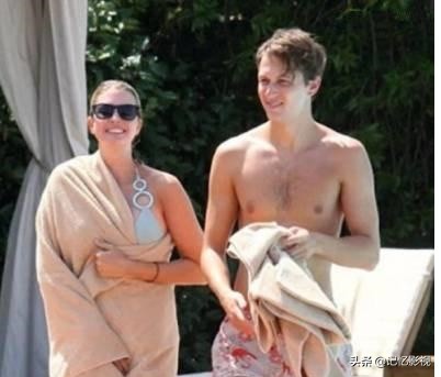 伊万卡穿泳衣竟然害羞了！躲在老公身后，超模身材强异母妹妹万倍