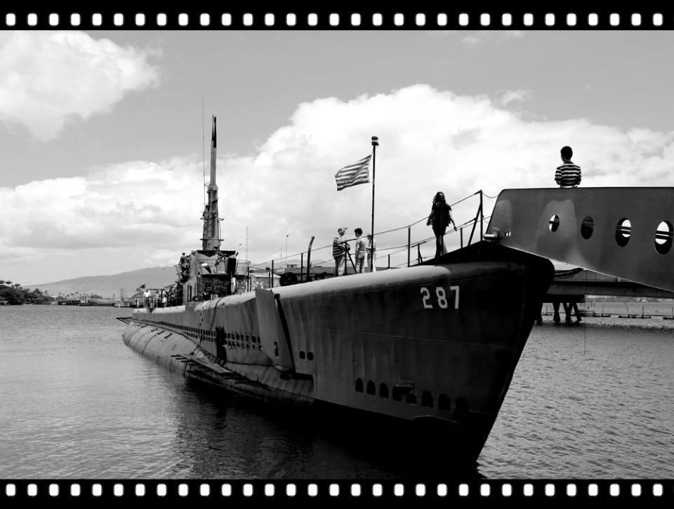 一艘传奇的潜艇,误打误撞侦察到一支舰队,但最后的战果却不如意