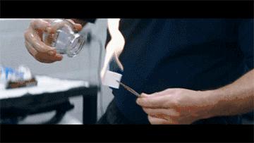 女子拔火罐被烧伤后续,明星拔火罐烧伤事件