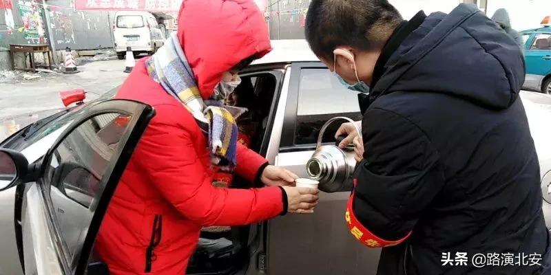 有一种坚守叫平安,有一种温暖叫志愿精神