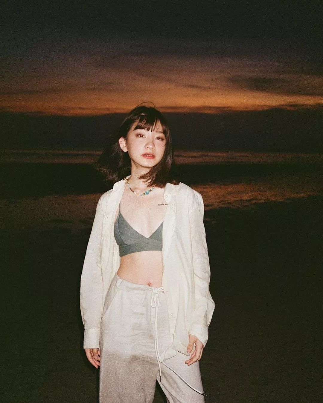 夏季穿亚麻的衣服好还是纯棉的好,夏天穿亚麻舒服还是棉舒服