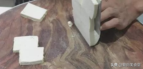 西红柿豆腐鸡蛋的做法简单又好吃,豆腐和鸡蛋比较好吃的做法