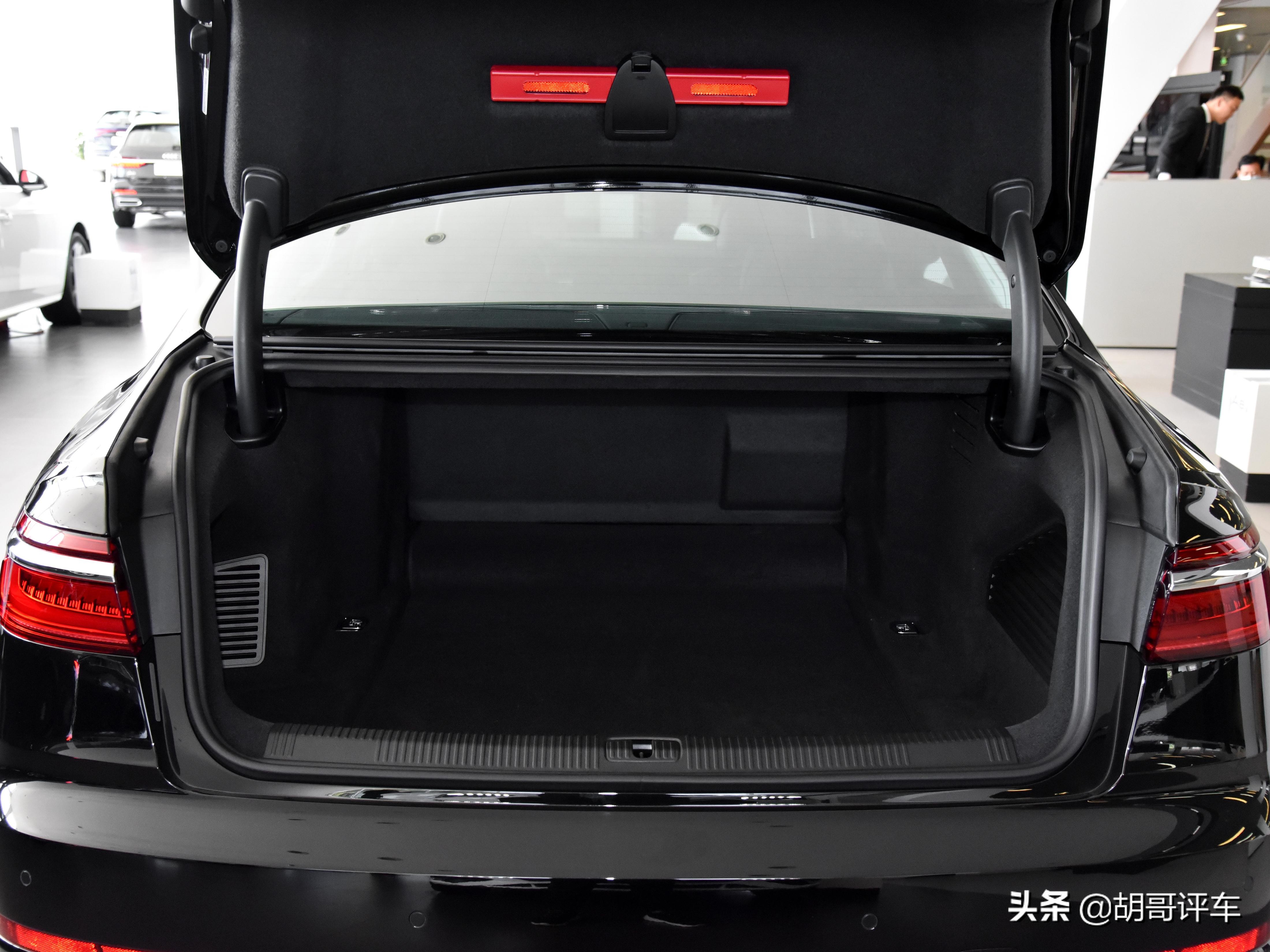 奥迪a850tfsi和55tfsi选哪个,豪华旗舰级轿车