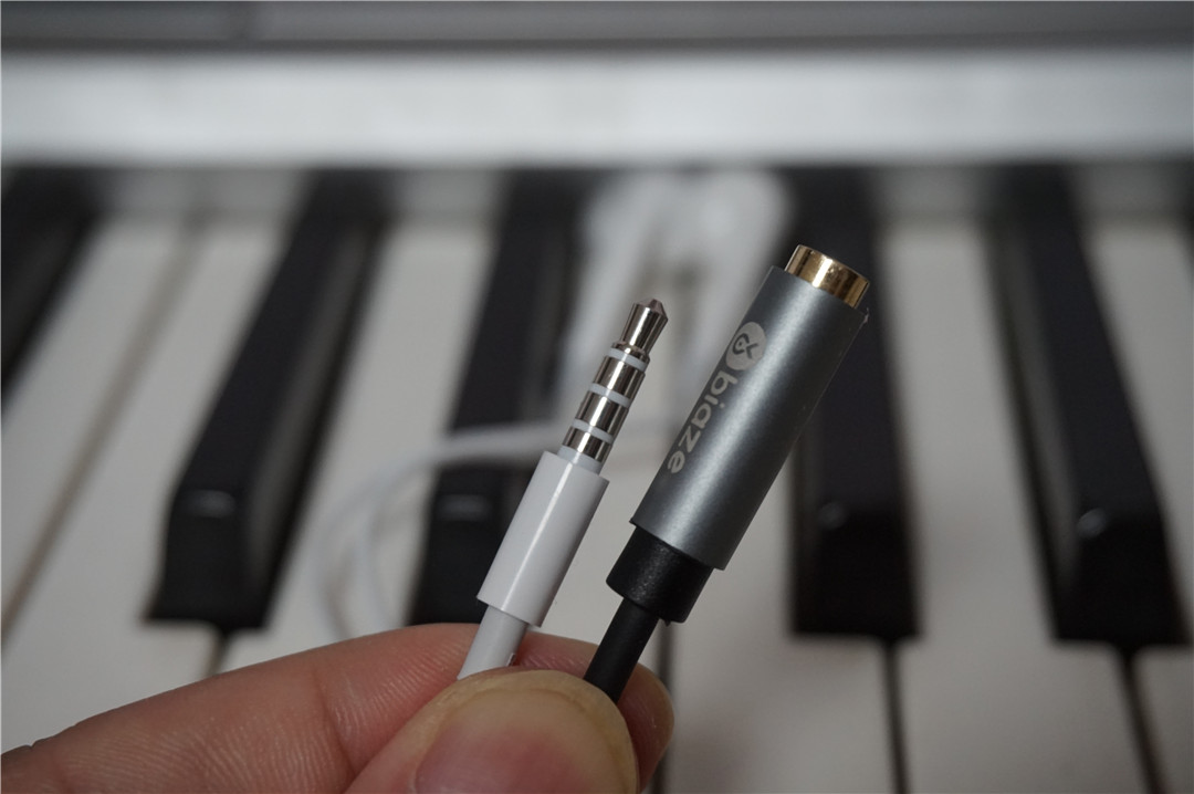 华为手机耳机与小米手机耳机,小米手机耳机和华为耳机