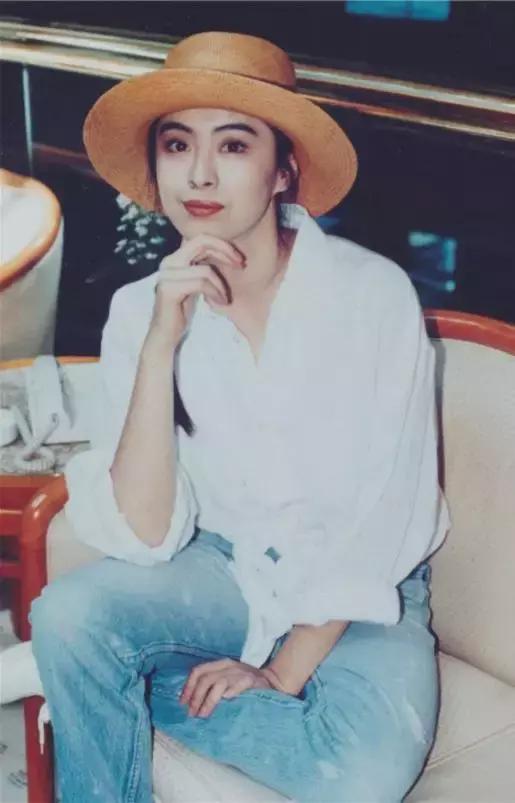 港风必备单品,流行的港风穿搭