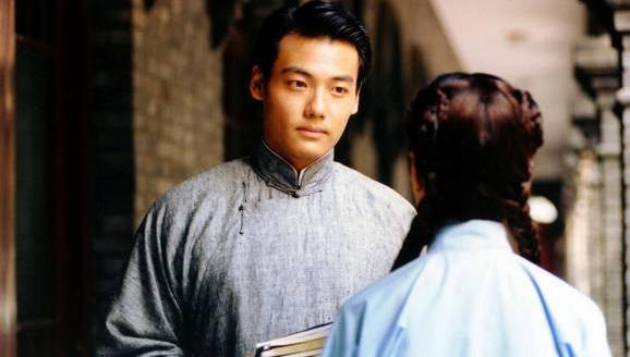 男友明目张胆劈腿,男友无情劈腿