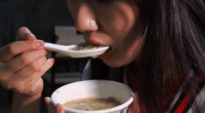 @海口夜猫子，夜深了你还不想睡？就来碗鸽粥慰藉你孤寂的肠胃