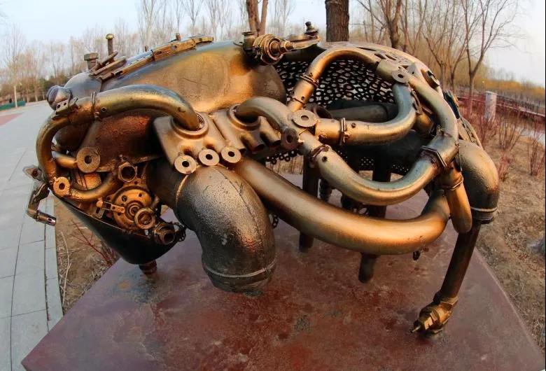 云游通州:漫游台湖公园看破铜烂铁变环保艺术品