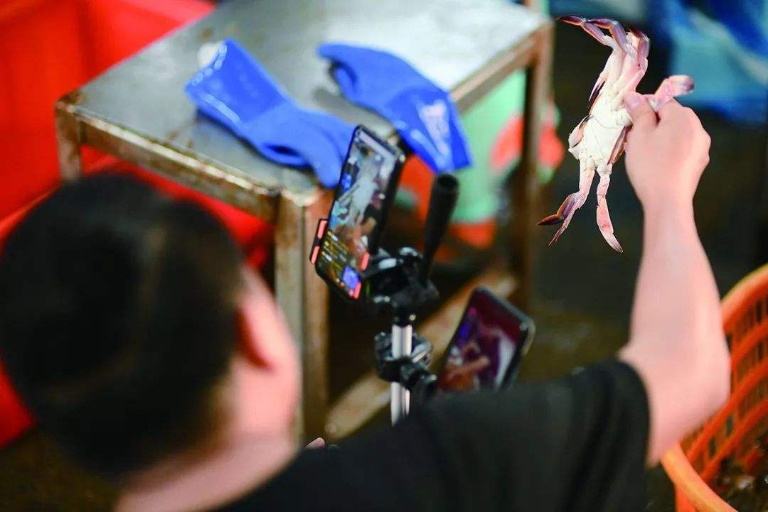 直播带货产业互联网的前奏曲,直播带货就是互联网的飞速发展