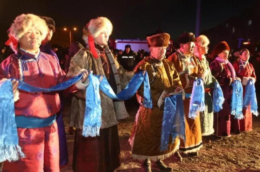 蒙古族小年祭火仪式,蒙古族祭火仪式一般几点开始