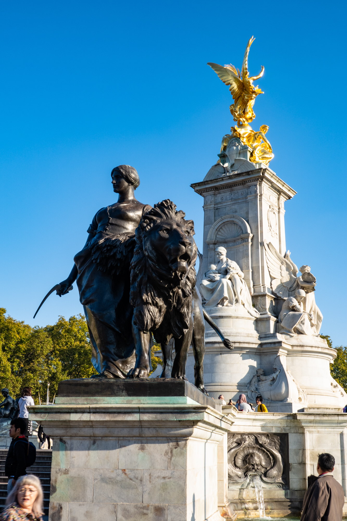 英国最豪华的宫殿,世界五大宫殿英文