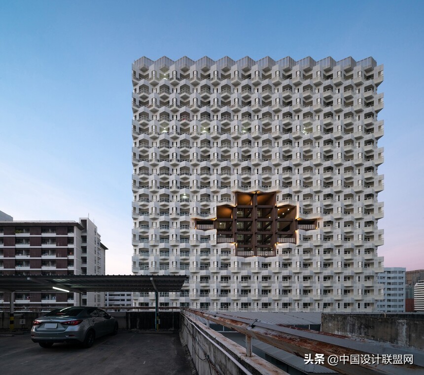 医院员工宿舍大楼图片,医用病床护士板外壳材料