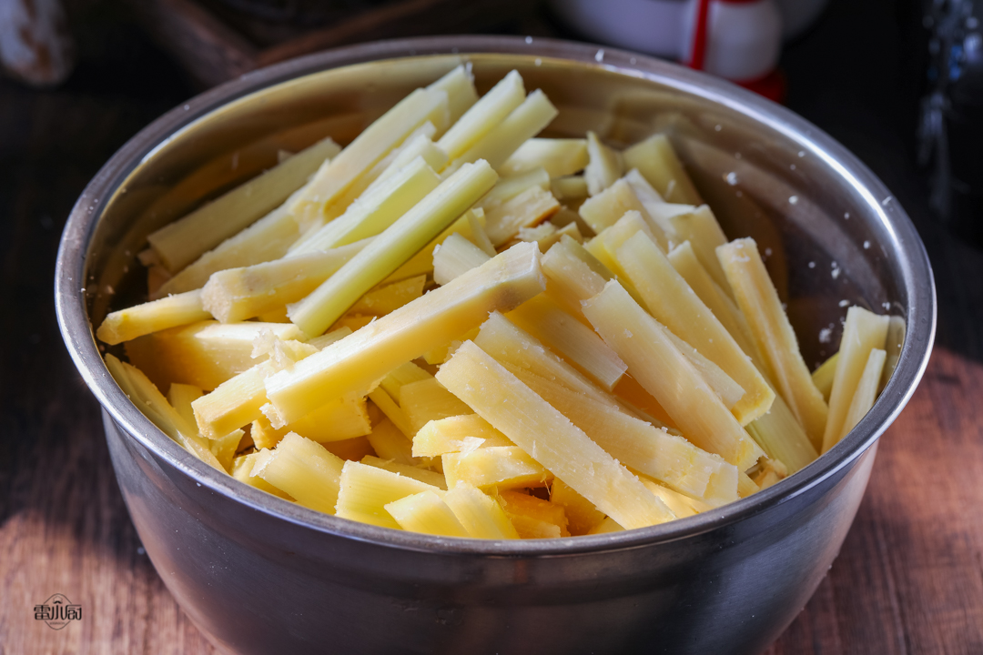 外面卖80一斤的红糖,在家就能做,从甘蔗到红糖,一口锅就搞定