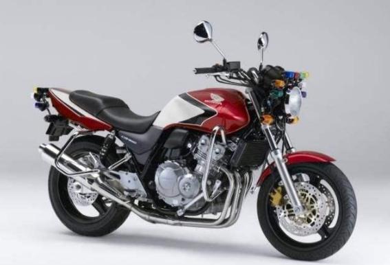 在日本想考摩托车驾照有多难？2011年平均要考29次才能拿证