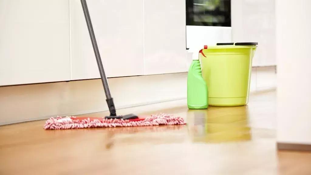 卡思摩地板和世友地板哪个好,世友地板和大自然地板哪个好