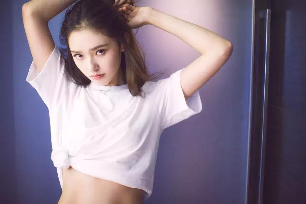 迪丽热巴颜值秒一众韩星,迪丽热巴颜值吊打