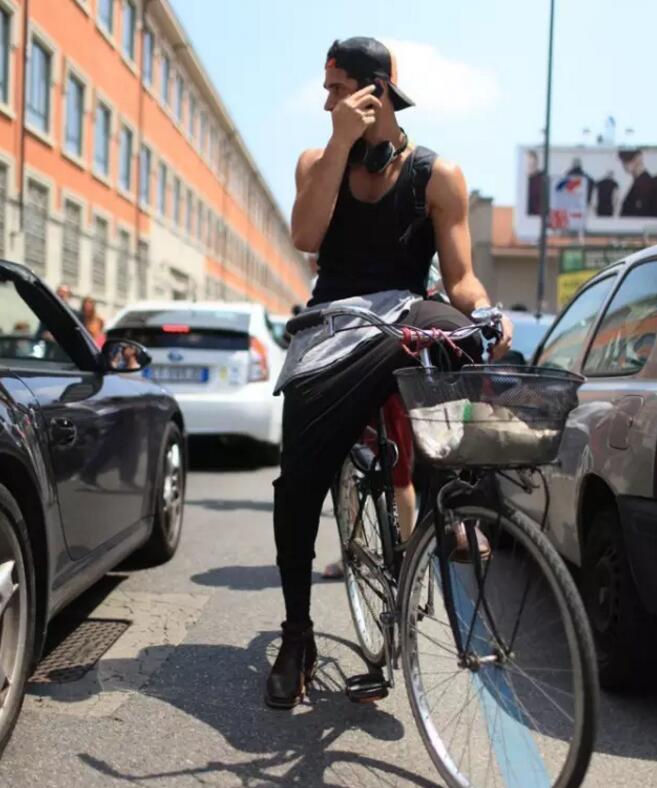 感觉自己穿的太单薄了怎么办,感觉自己偏瘦怎么办