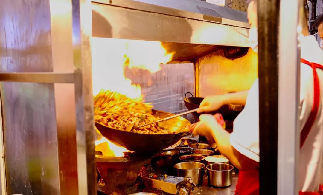 最好吃的夜市店,全国最好吃的十大网红夜市推荐