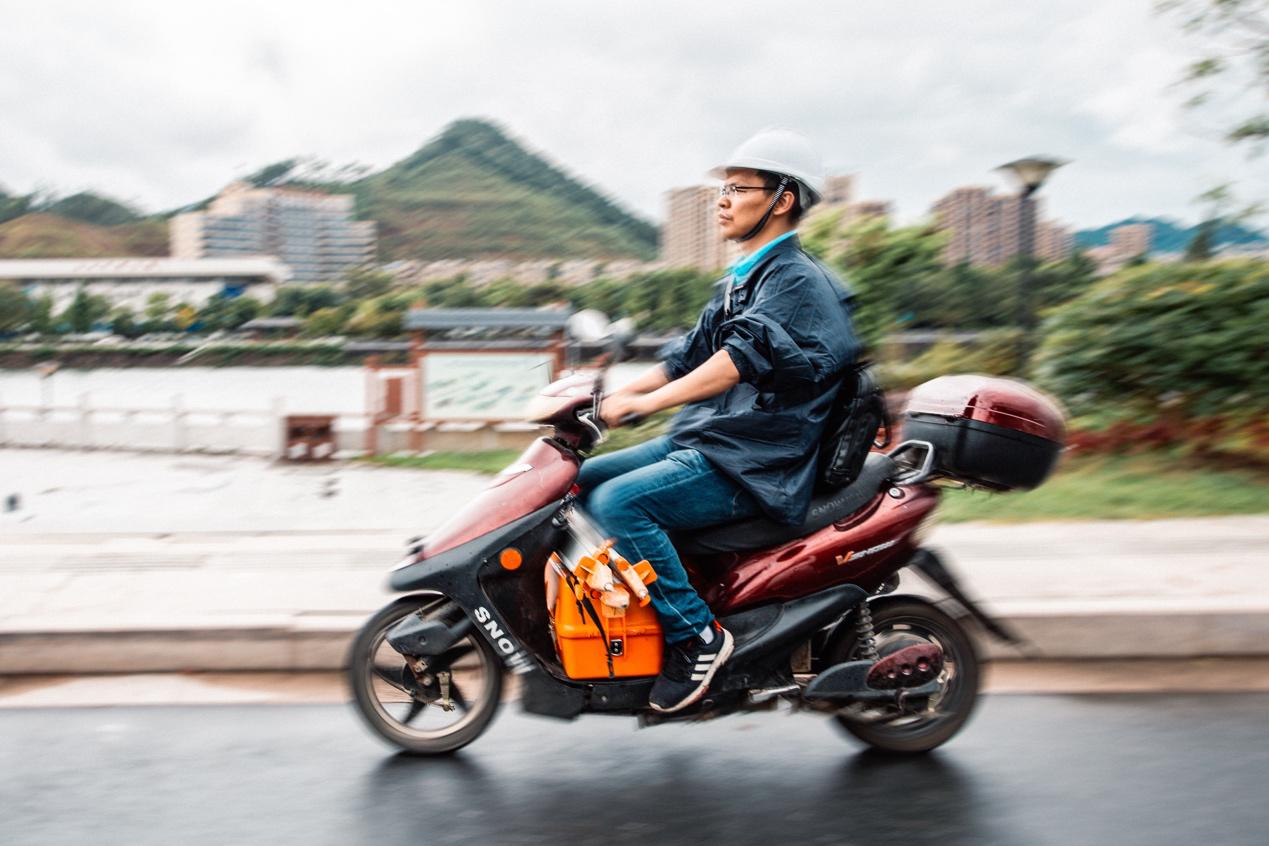 这批“利奇马”吹不倒的老房子，原来有他在用阿里云和北斗卫星保护