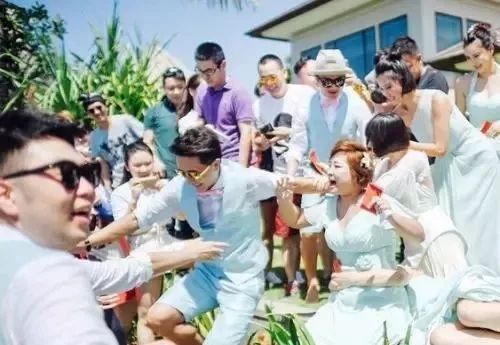 韩庚卢靖姗大婚！背后是一个过气偶像“自杀式”崛起的惨烈之路